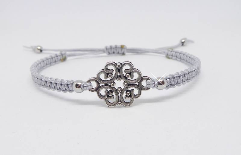 Makramee-Armband, Ornament, Wunschfarbe Viele Farben, Mittelteil Metall Silber, Makramee Mit Schiebeknoten, Geschenk Frau Mädchen von SanDesign4u