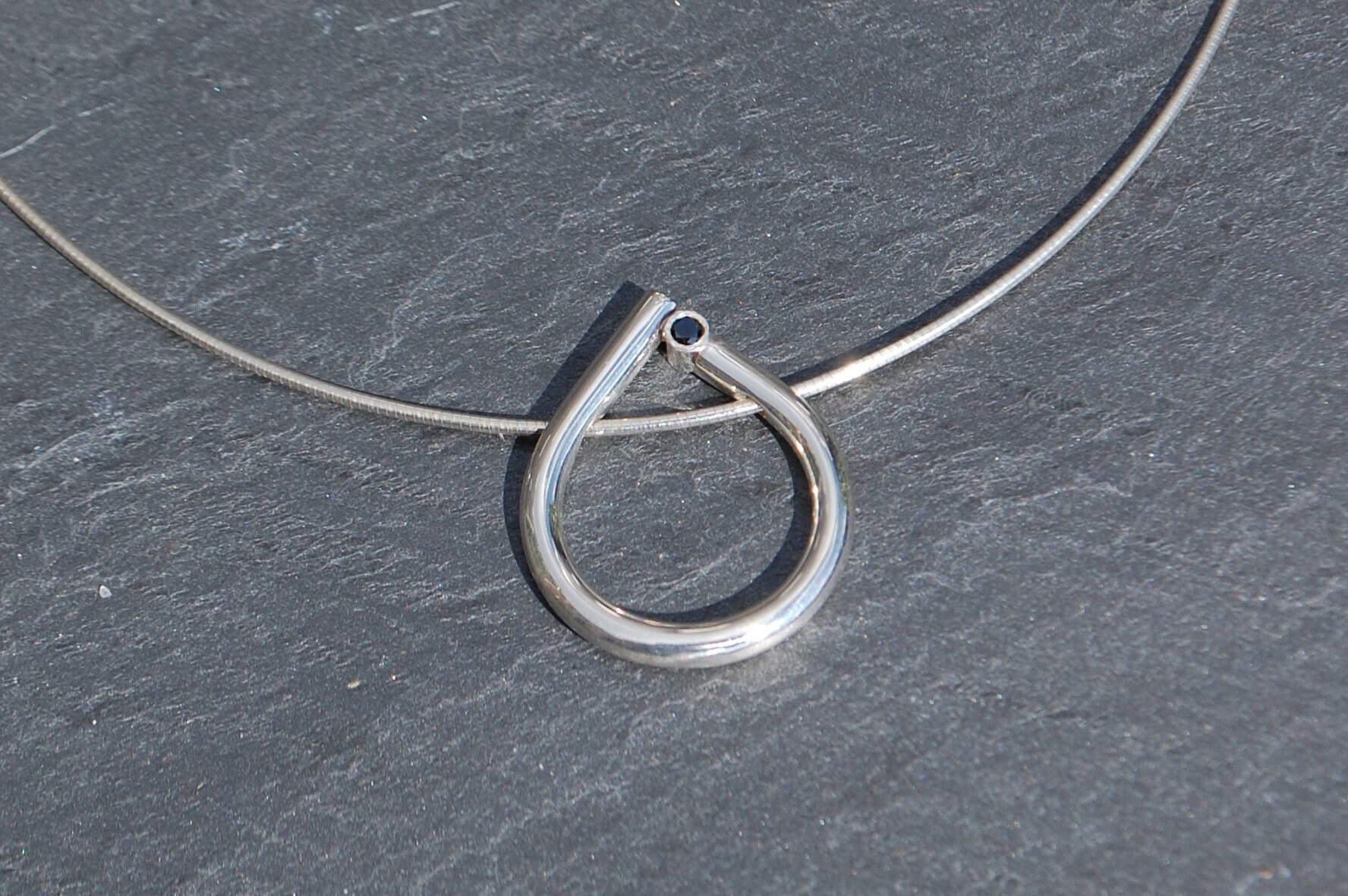 Silber Mit Schwarzem Diamantanhänger "Drop" Silber Mit Schwarzem Diamantanhänger "Drop" von SanJewelryDesignArt