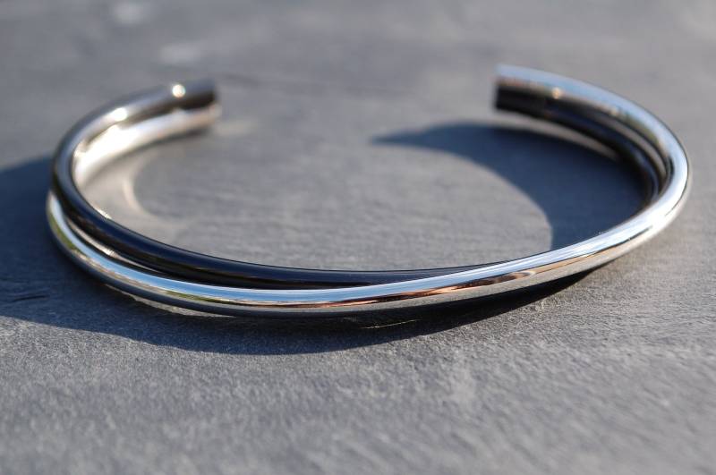 Silber Und Schwarz Zirkonium Hook Armband Silber Und Schwarz Zirkonium Hook Armband von SanJewelryDesignArt