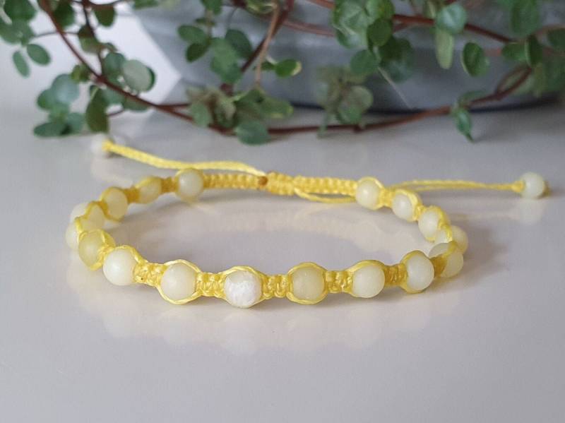 Zitronen Jade Makramee Armband - Shamballa Edelsteinarmband Edelsteine Boho Surfer Gemstones Minimalistisch von SanMikaDesign