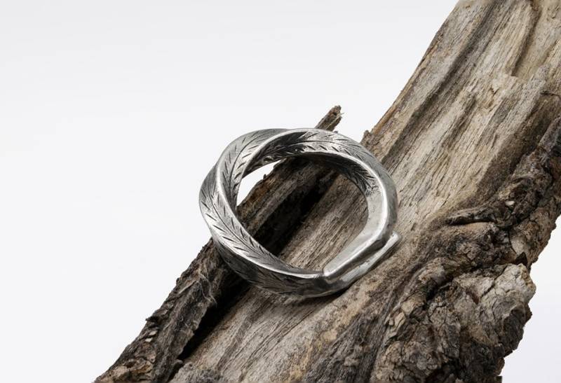 Sonderanfertigung. Machen Und Personalisieren Sie Ihren Eigenen Ring von SanSanAtelier