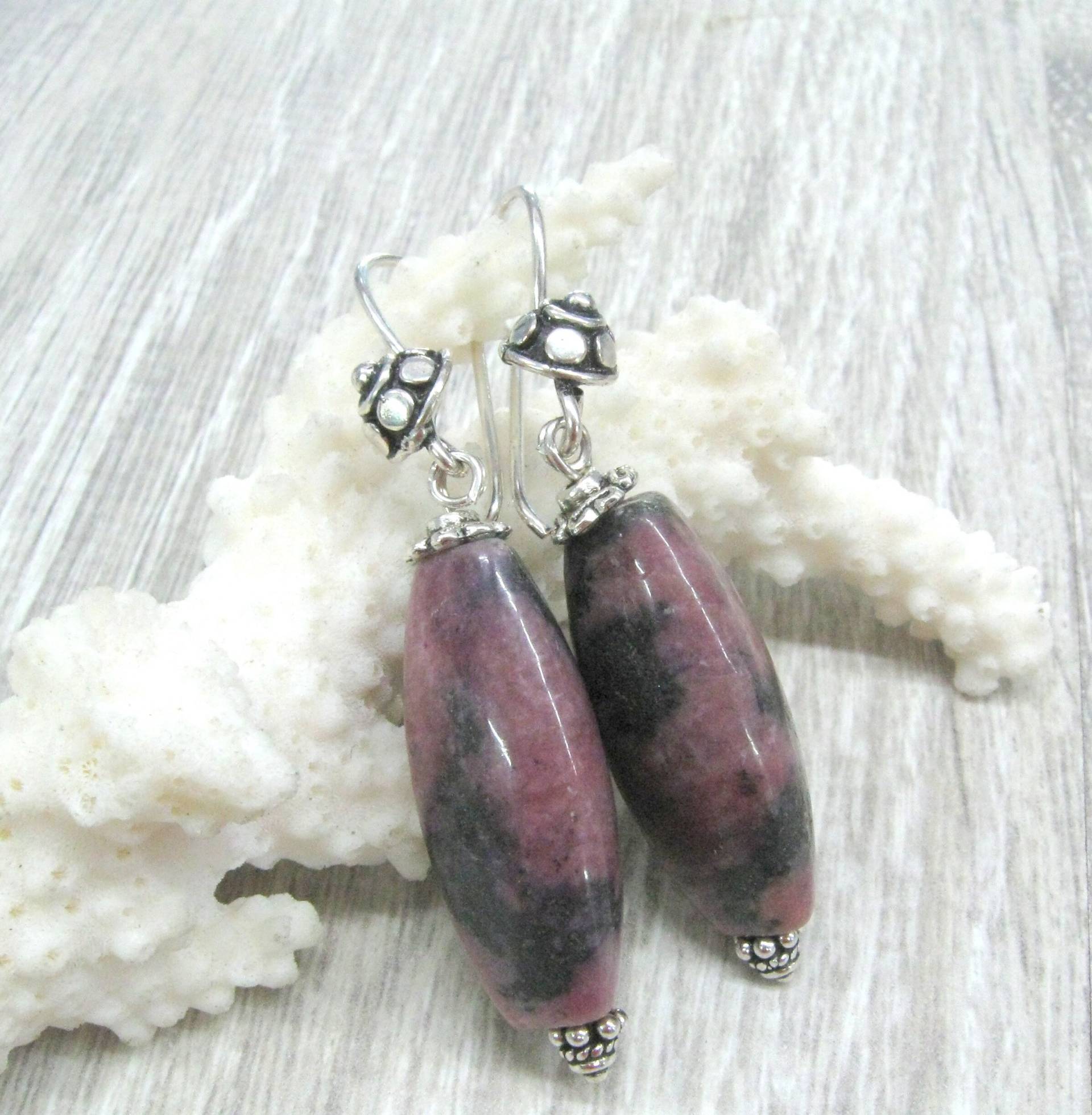 Rosa Grau Rhodonit Ebaum Ohrringe Halbedelstein Natürliche Mineral Schmuck Rosa Und Silber Oval Eangle in Sterling von SanaGem