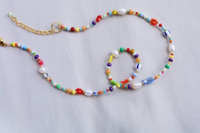 Blumenkette Perlenkette Gänseblümchenkette Regenbogenkette von SanchesStore