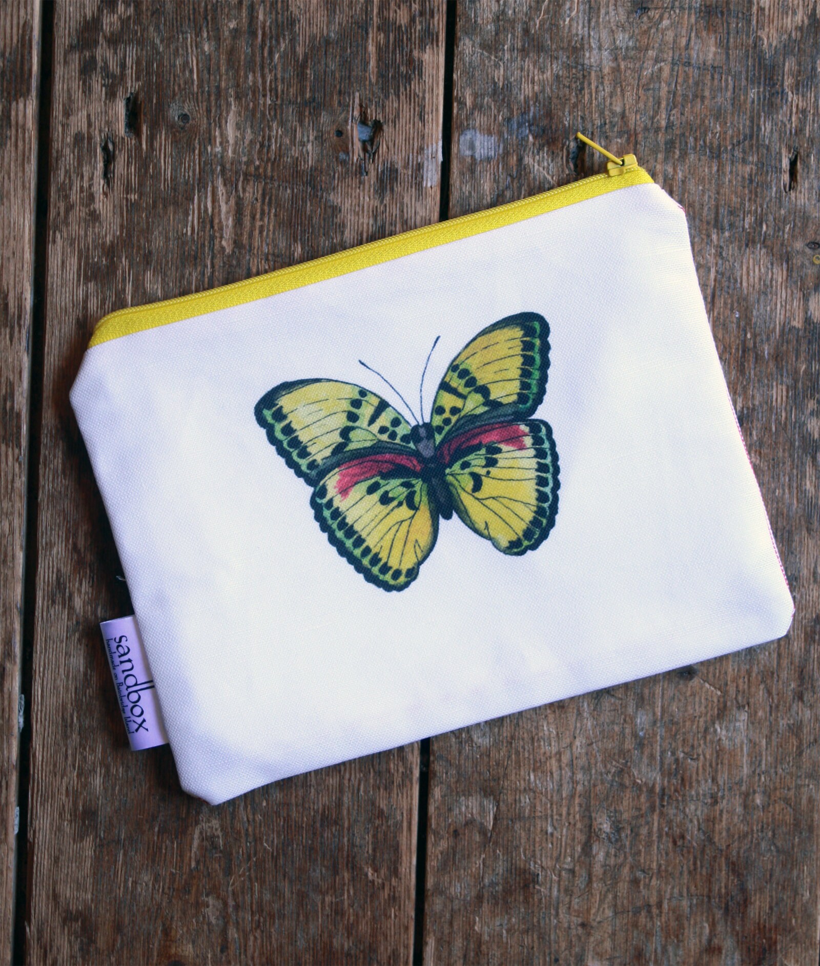 Gelber Schmetterling Print Handtasche Mit Petrol Reißverschluss Reißverschlusstasche Oder Kosmetiktasche Kulturbeutel - Sandbox-Original-Druck Gelber Schmetterling Print Handtasche Mit Petrol Reißverschluss Reißverschlusstasche Oder Kosmetiktasche Kulturbeutel - Sandbox-Original-Druck von SandboxCards