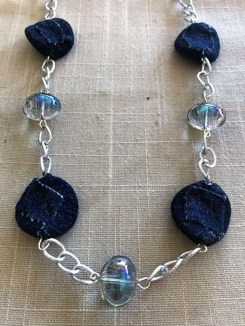 Schöne Handgemachte Denim Halskette von SandrasBoutiquDesign