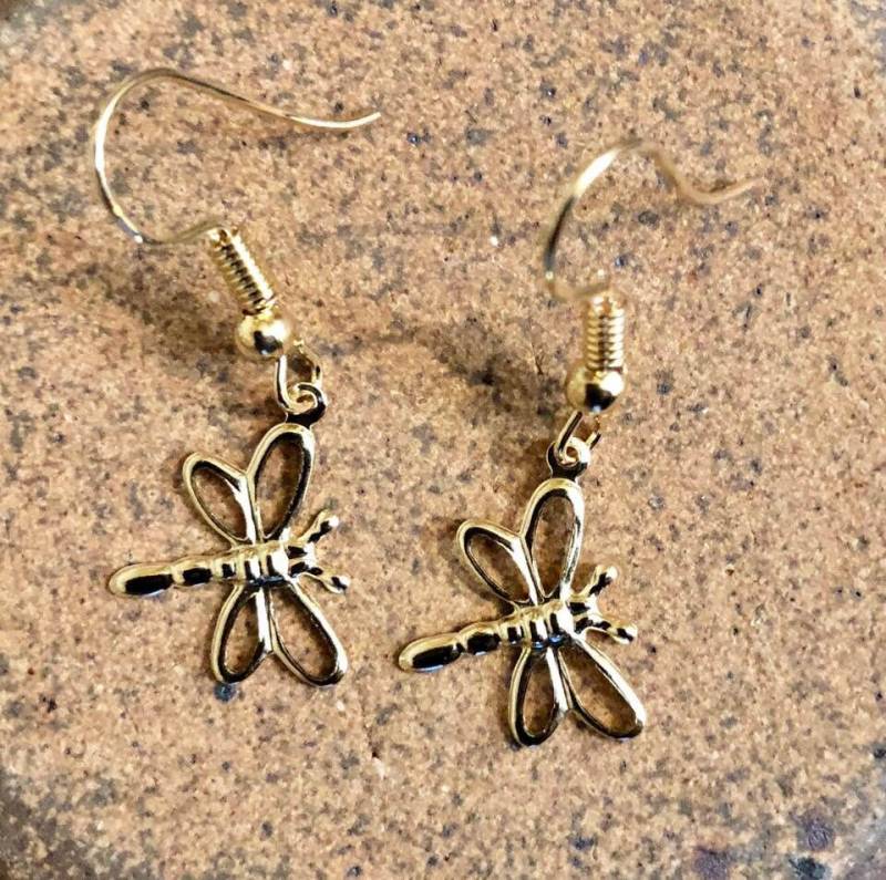 14K Gold Gefüllte Libellen Ohrringe von SandyNationJewelry