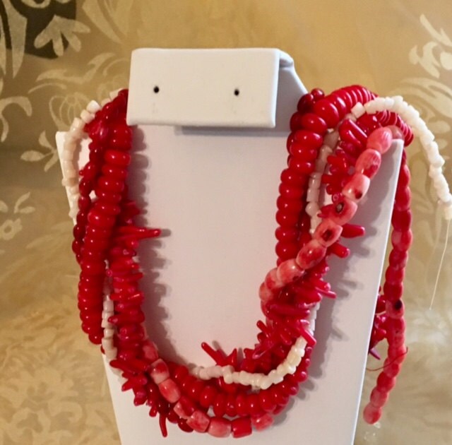 Coral Mix Natural 5-strängig 2006 von SandyNationJewelry