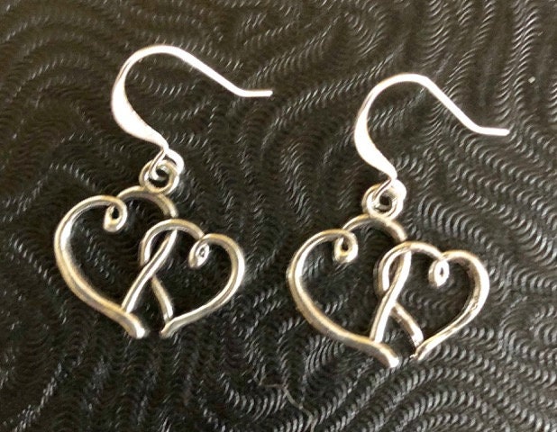 Doppelherz Ohrringe 522 von SandyNationJewelry