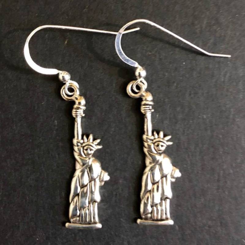 Freiheitsstatue Sterling Silber Ohrringe 211 von SandyNationJewelry