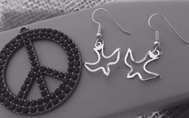 Friedenstauben Sterling Silber Ohrringe 373 von SandyNationJewelry