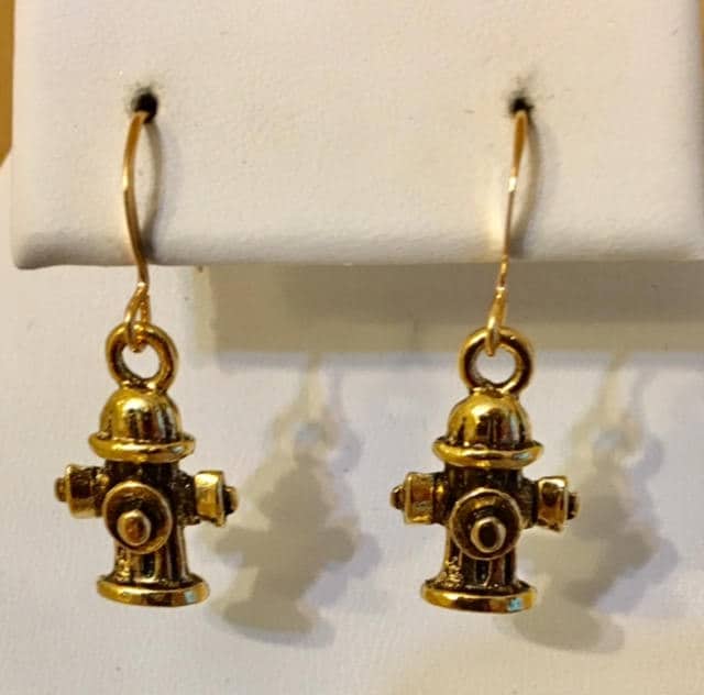 Hydrant Antik Vergoldete Zinn Ohrringe 007 von SandyNationJewelry