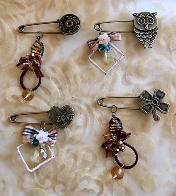 Kilt Pin Charm Broschen 817 von SandyNationJewelry