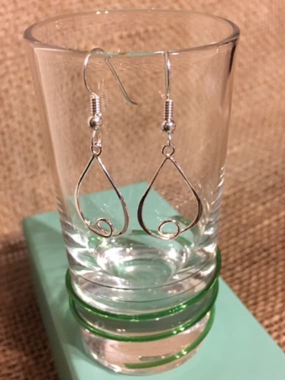 Loopy Schleife Sterling Silber Ohrringe 347 von SandyNationJewelry