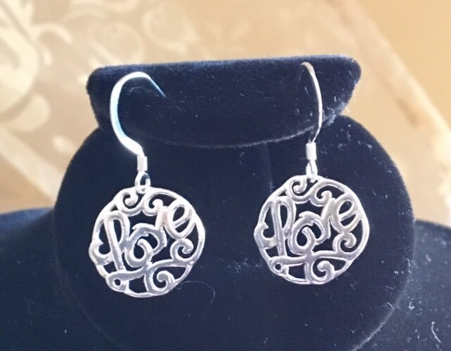 Love Sterling Silber Ohrringe 277 von SandyNationJewelry