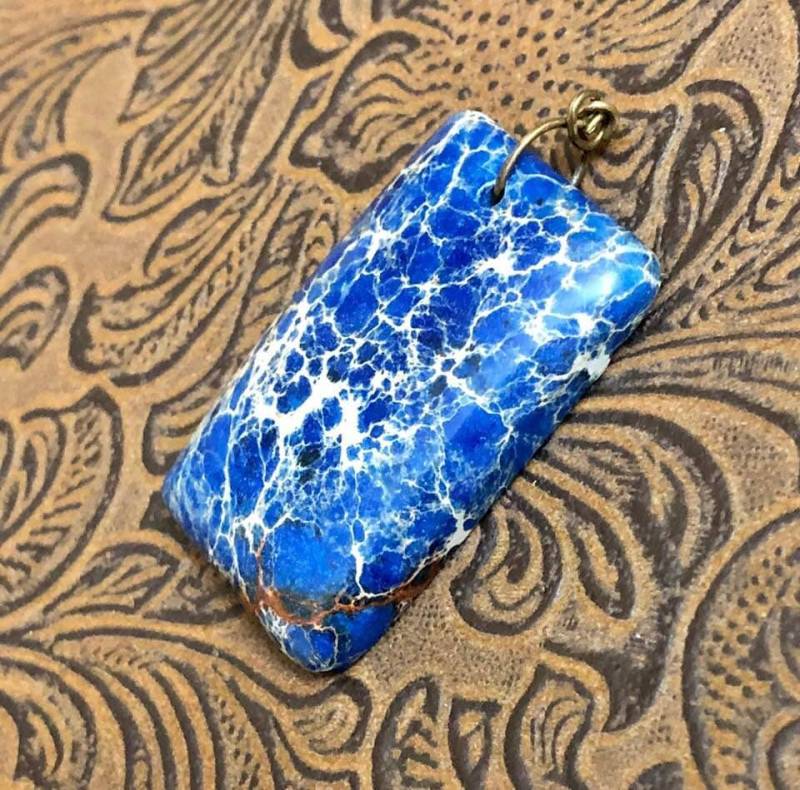 Scheibe Magnesit, Lapis Blauer Anhänger 638 von SandyNationJewelry