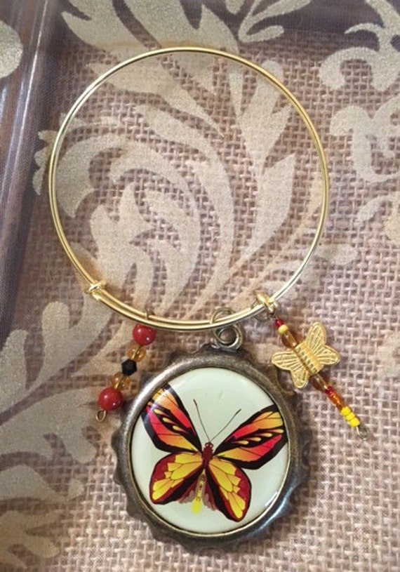 Schmetterling Flaschenverschluss Erweiterbarer Armreif 668 von SandyNationJewelry