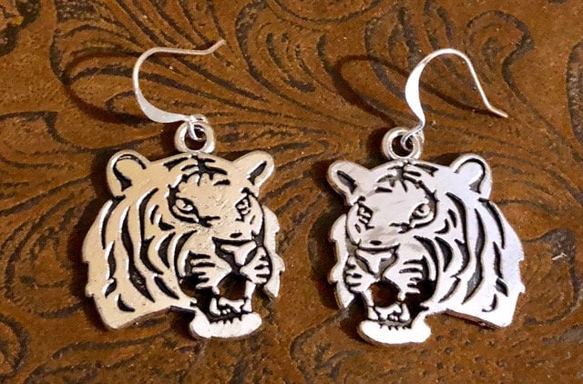 Schulgeist Tiger Ohrringe 127 von SandyNationJewelry