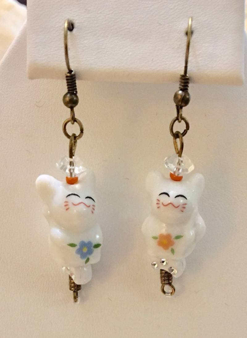 Süsse Porzellan Maus Ohrringe 054 von SandyNationJewelry