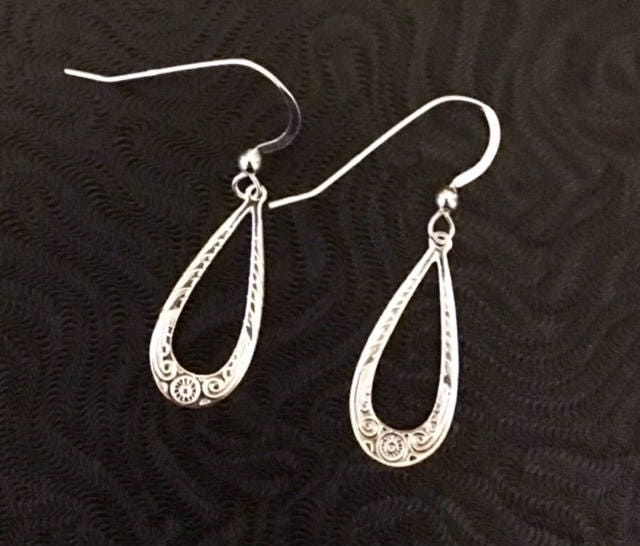 sterling Silber Öffnen Teardrop Ohrringe 232 von SandyNationJewelry