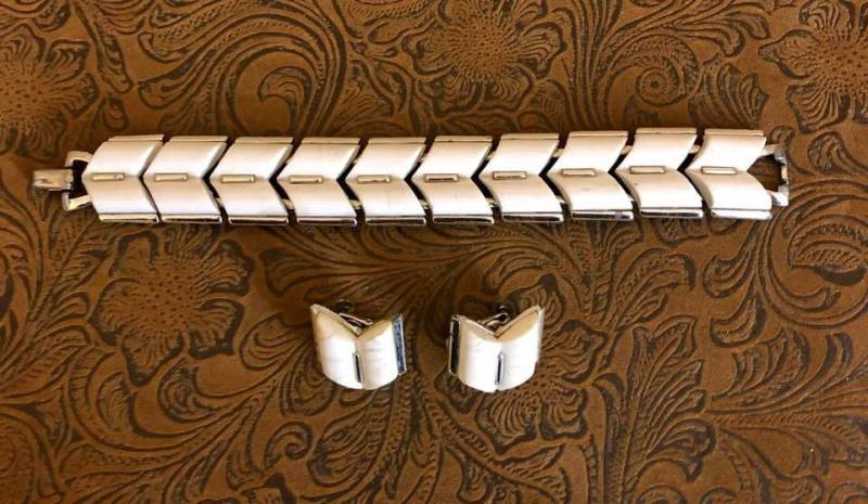 Vintage Coro Chevron Style Armband Und Ohrringe 761 von SandyNationVintage