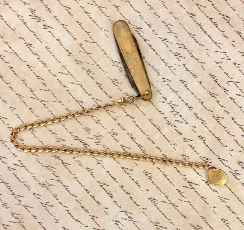 Vintage Knopf Uhrenanhänger Mit 14K Gold Filled Messer 1008 von SandyNationVintage