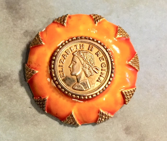 Vintage Schrager Queen Elizabeth Ii Brosche Qe3 von SandyNationVintage