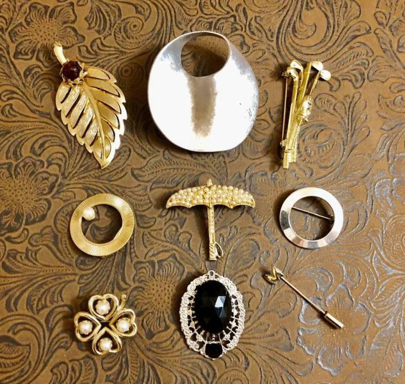 Vintage Sortiment Broschen 124 von SandyNationVintage