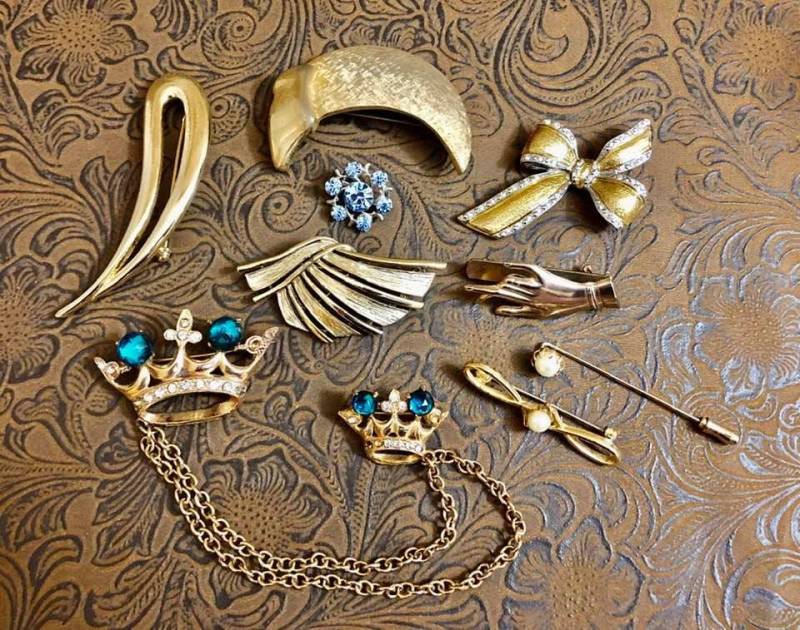 Vintage Sortiment Broschen 126 von SandyNationVintage