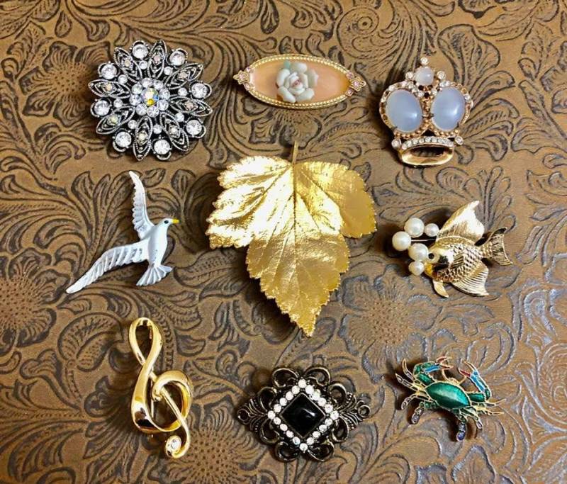 Vintage Sortiment Broschen 127 von SandyNationVintage