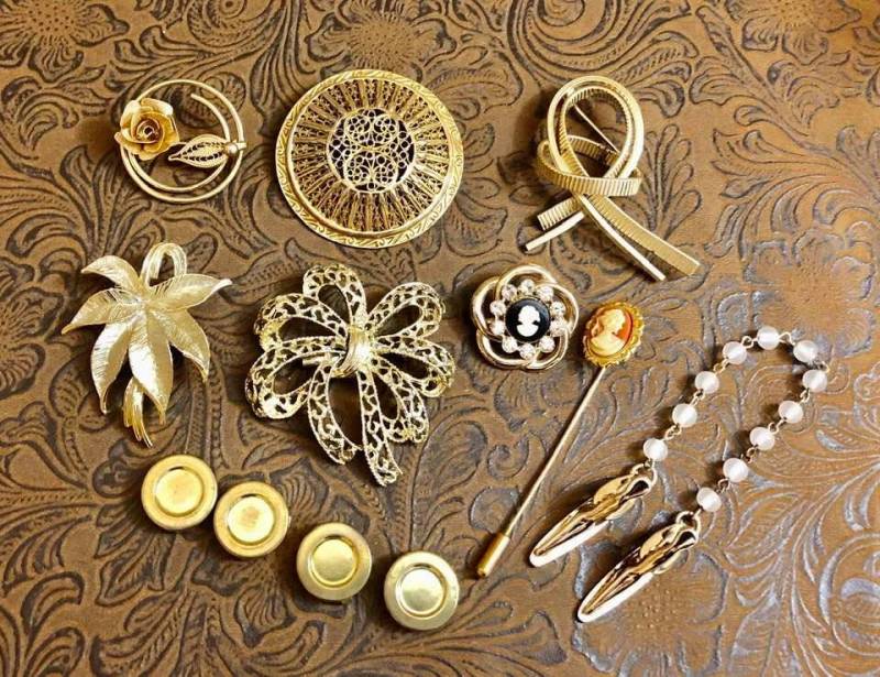 Vintage Sortiment Broschen 132 von SandyNationVintage