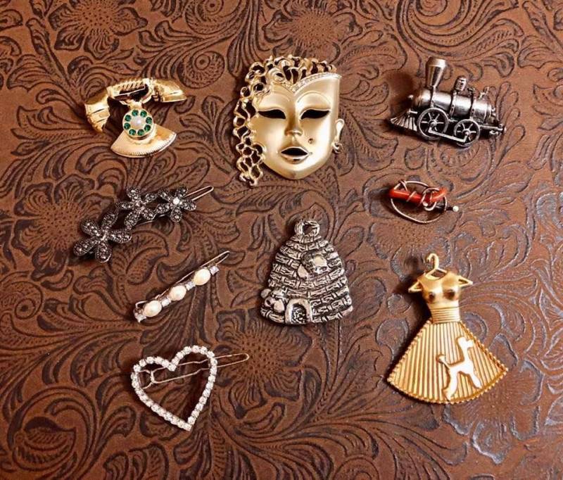 Vintage Sortiment Broschen 138 von SandyNationVintage