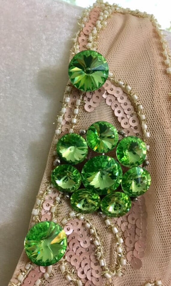 Vintage Weiss Große Grüne Strass Brosche Und Ohrring Set 726 von SandyNationVintage