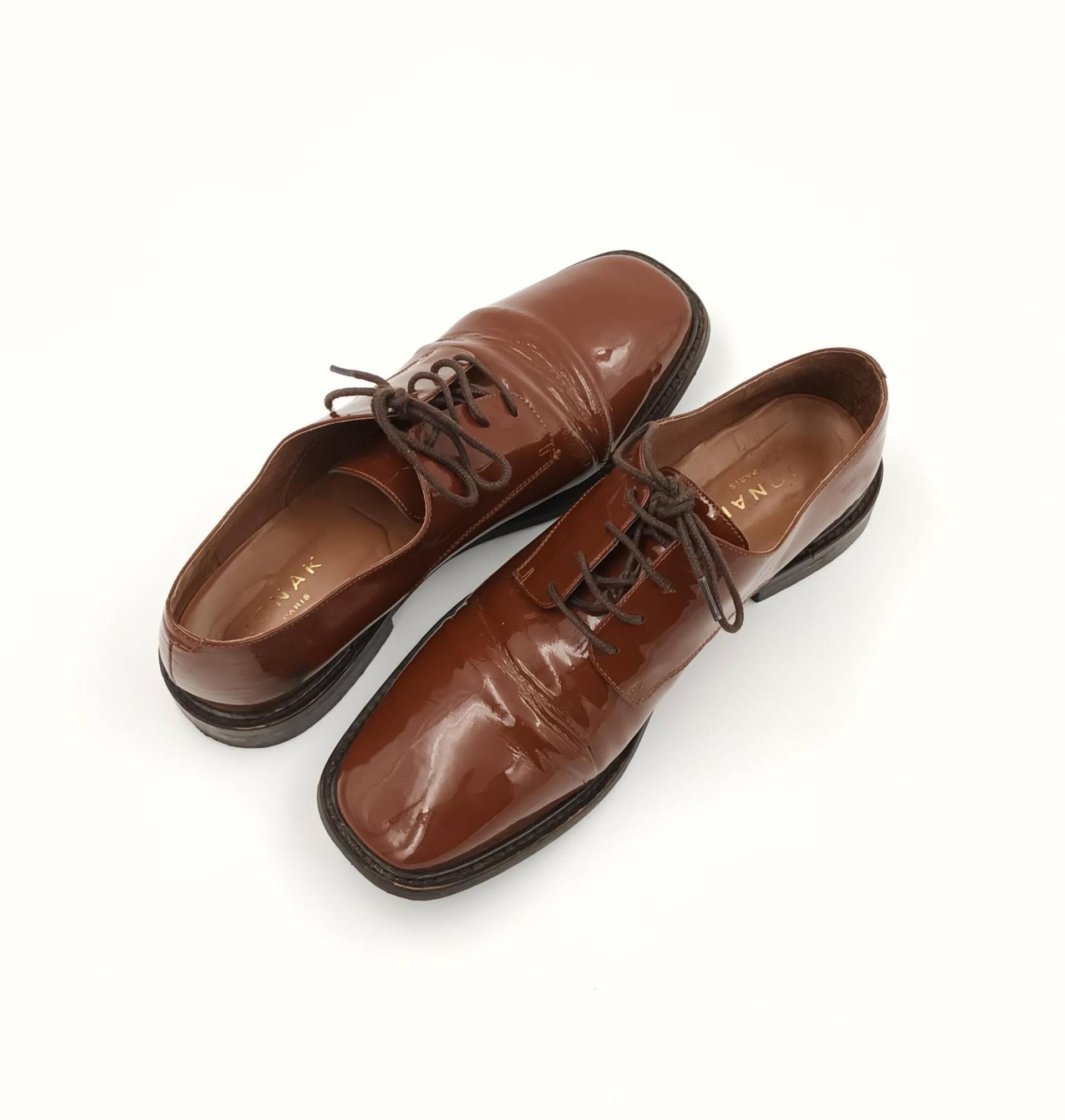 Vintage Braune Lackleder Oxfords Damen Schnürschuhe, Größe 39Eu Vintage Braune Lackleder Oxfords Damen Schnürschuhe, Größe 39Eu von SandyVintageBoutique