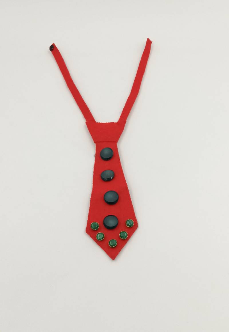 Vintage Handgemachte Rote Filz Krawatte Perlen Neuheit Accessoire von SandyVintageBoutique