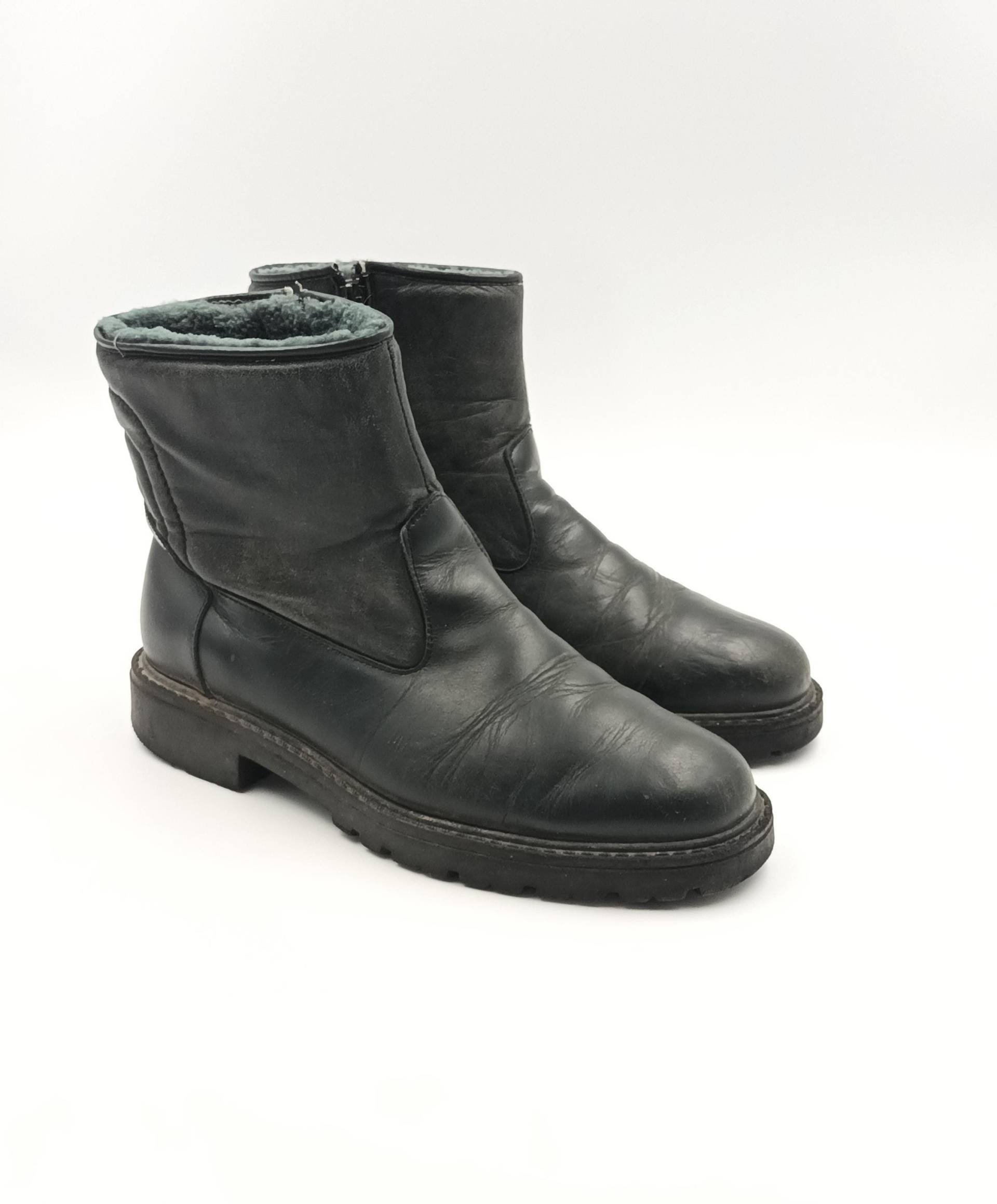 Vintage Schwarze Leder Stiefeletten Kunstpelz Gefüttert Winter Schuhe | Eu 43 Vintage Schwarze Leder Stiefeletten Kunstpelz Gefüttert Winter Schuhe | Eu 43 von SandyVintageBoutique
