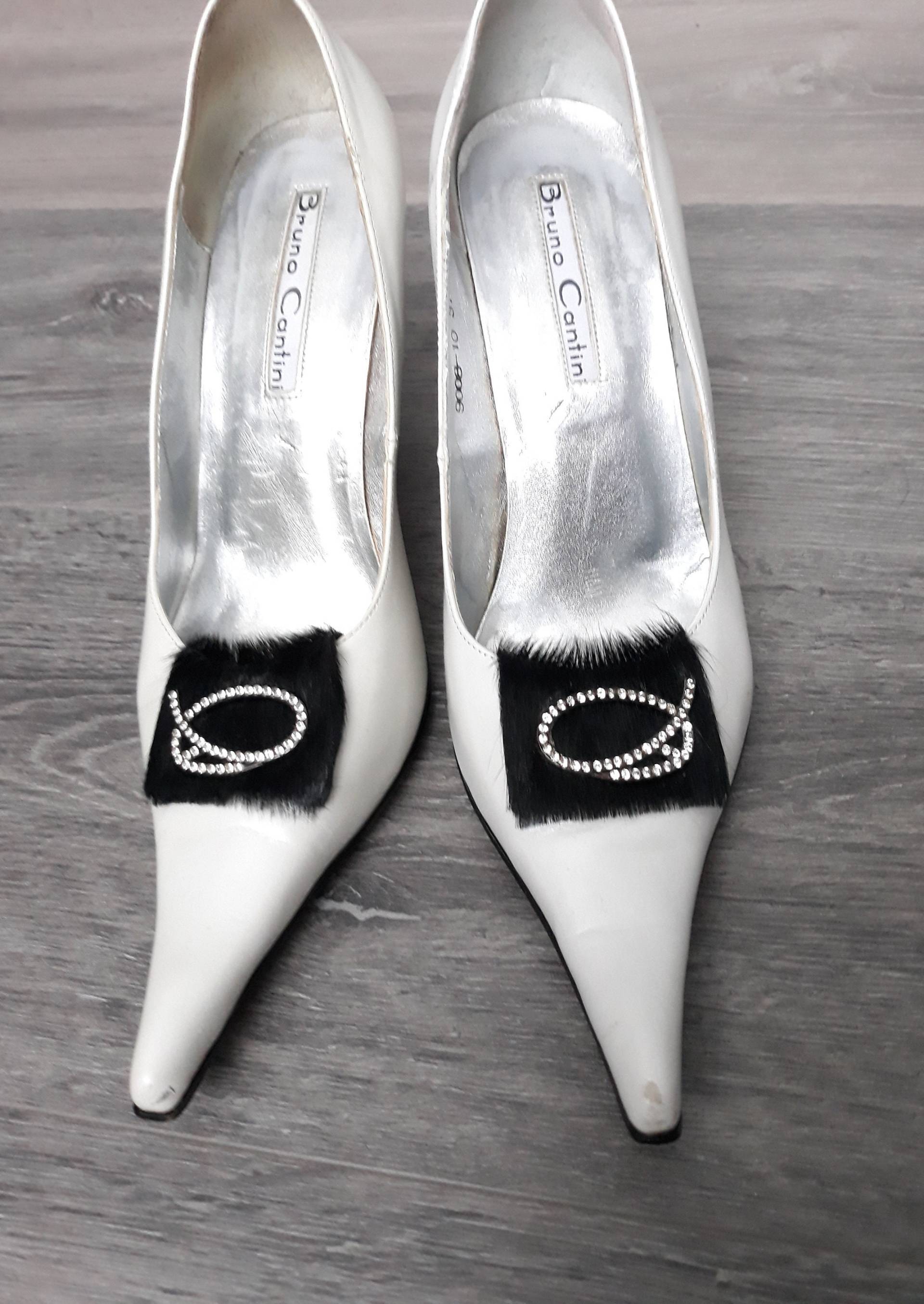 Vintage Weiße Leder Strass Pumps/Frauen Stiletto Heels Spitzen Schuhe Größe 37 1/2 Eu von SandyVintageBoutique