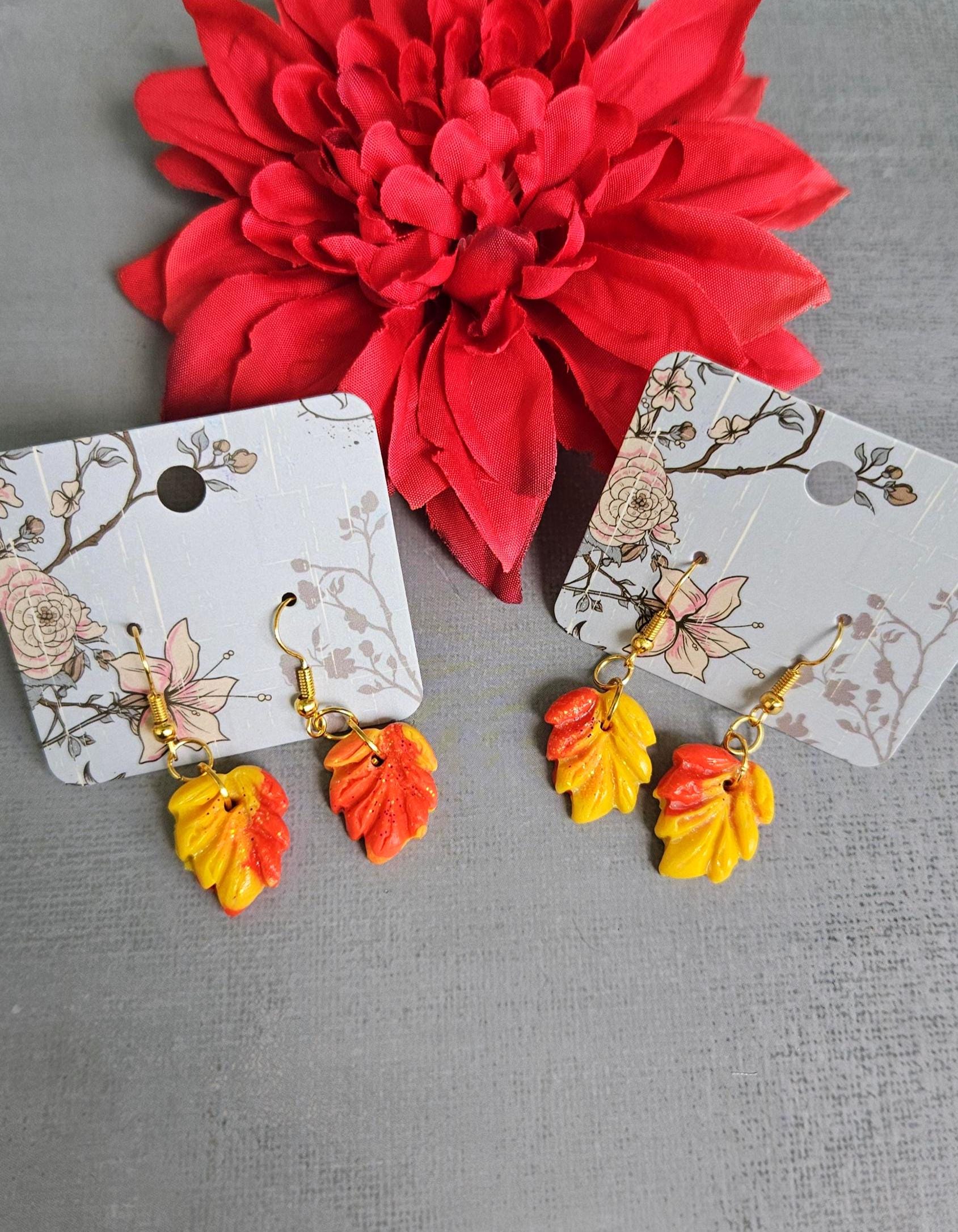 Ohrringe Blätter - Süße Ohrhänger Aus Fimo Gefertigt von SandysWelt25