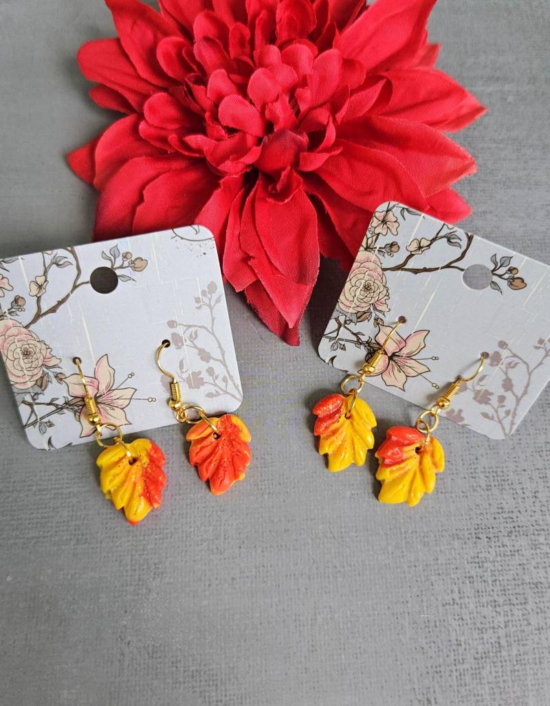 Ohrringe Blätter - Süße Ohrhänger Aus Fimo Gefertigt von SandysWelt25