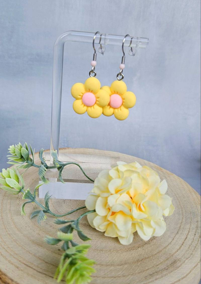 Ohrringe Blümchen - Süße Blume Ohrhänger von SandysWelt25