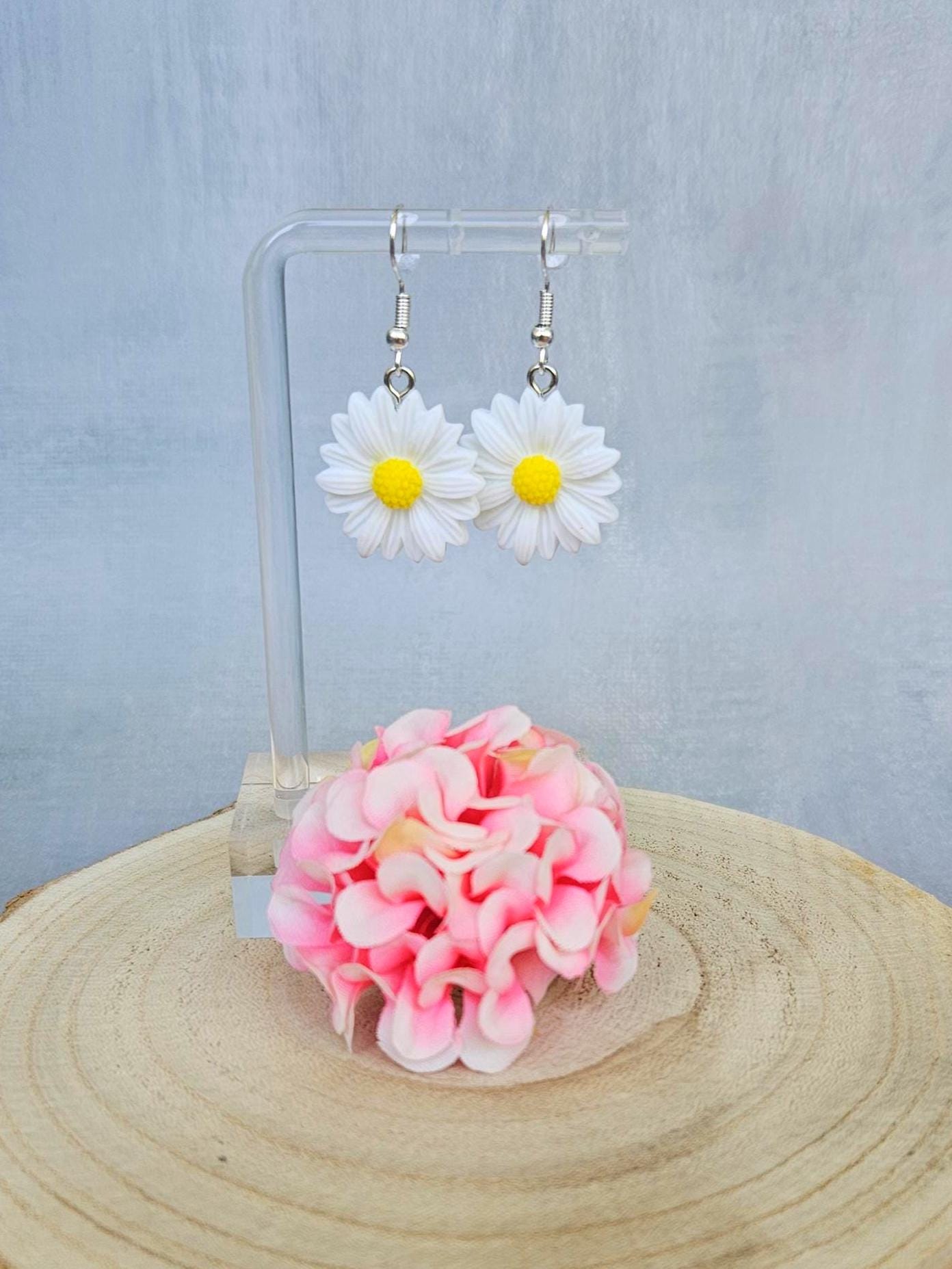 Ohrringe Gänseblümchen - Süße Blume Ohrhänger von SandysWelt25