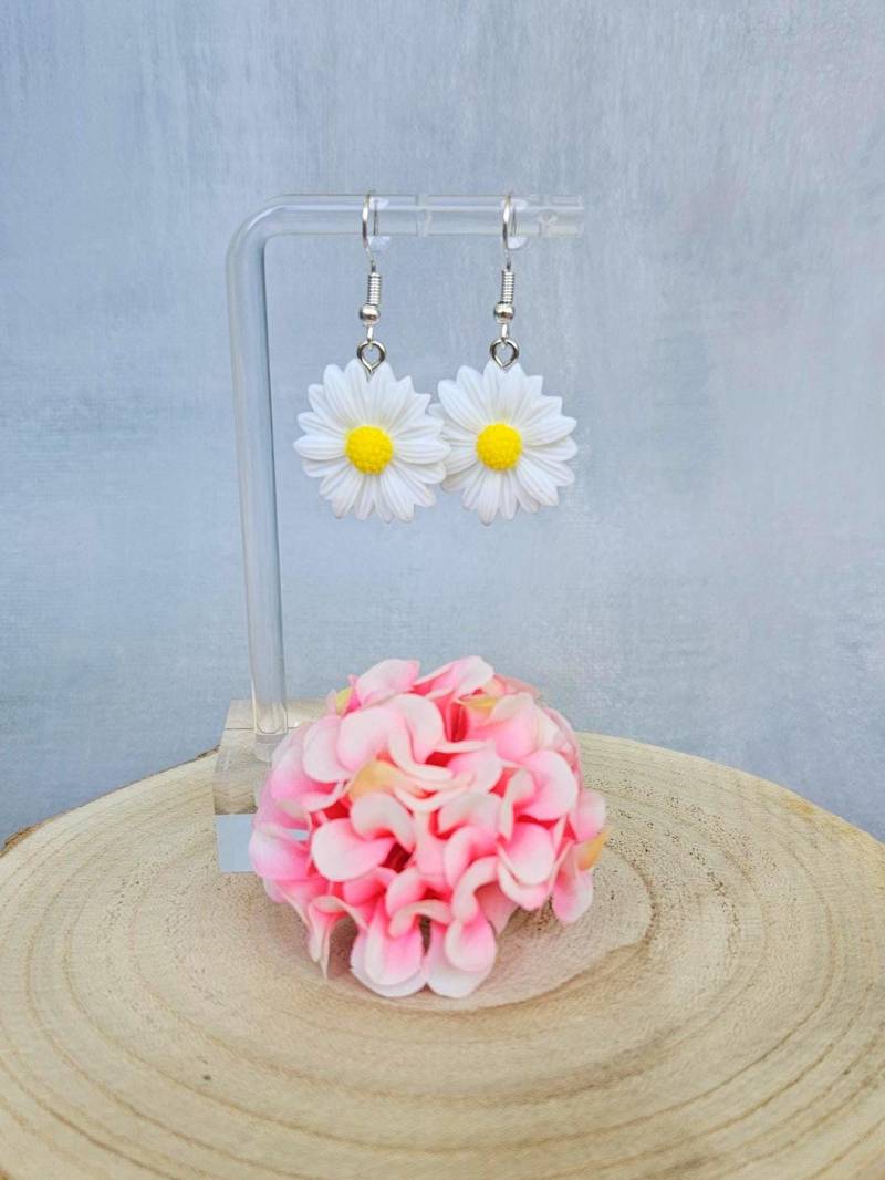 Ohrringe Gänseblümchen - Süße Blume Ohrhänger von SandysWelt25