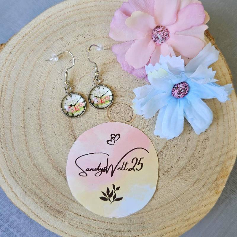 Ohrringe Uhr - Süße Ohrhänger Mit Uhrmotiv Ohrringe Uhr - Süße Ohrhänger Mit Uhrmotiv von SandysWelt25