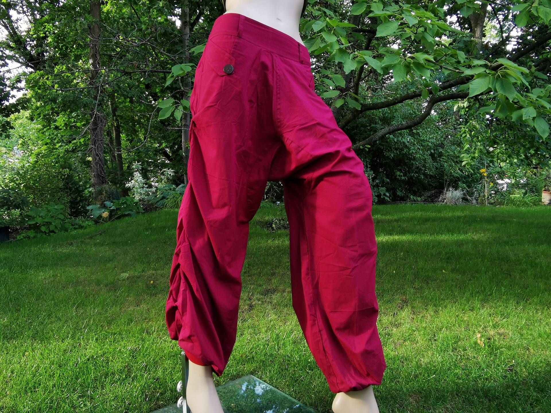 Haremshose Mit Taschen Und Seitlicher Raffung Gr. 34 - 36/38 Pumphose Psy Goa Lang Xs S/M Rot Haremshose Mit Taschen Und Seitlicher Raffung Gr. 34 - 36/38 Pumphose Psy Goa Lang Xs S/M Rot von SangmoLa