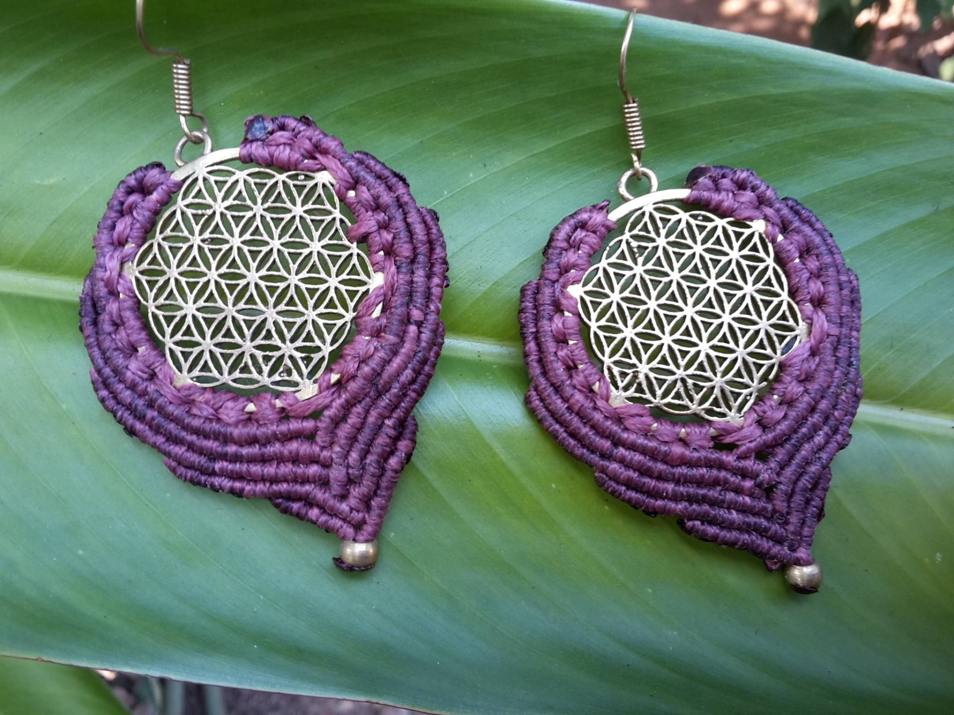 Makramee Ohrringe Ohrhänger Flower Of Life Psy Goa Ethno Boho Gipsy Hippie Lebensblume Schöpfung Symbol Beere Messing Makramee Ohrringe Ohrhänger Flower Of Life Psy Goa Ethno Boho Gipsy Hippie Lebensblume Schöpfung Symbol Beere Messing von SangmoLa