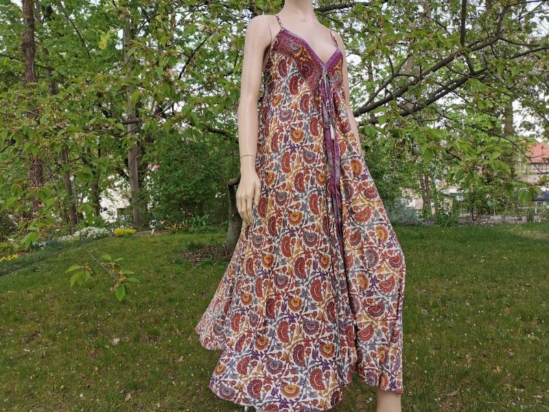 Sommerkleid Lang Weit S/M Oder L/xl Beige Lila Braun Geblümt Sari Kleid Psy Goa Ethno Boho Vegan Damen Ibiza Urlaub von SangmoLa