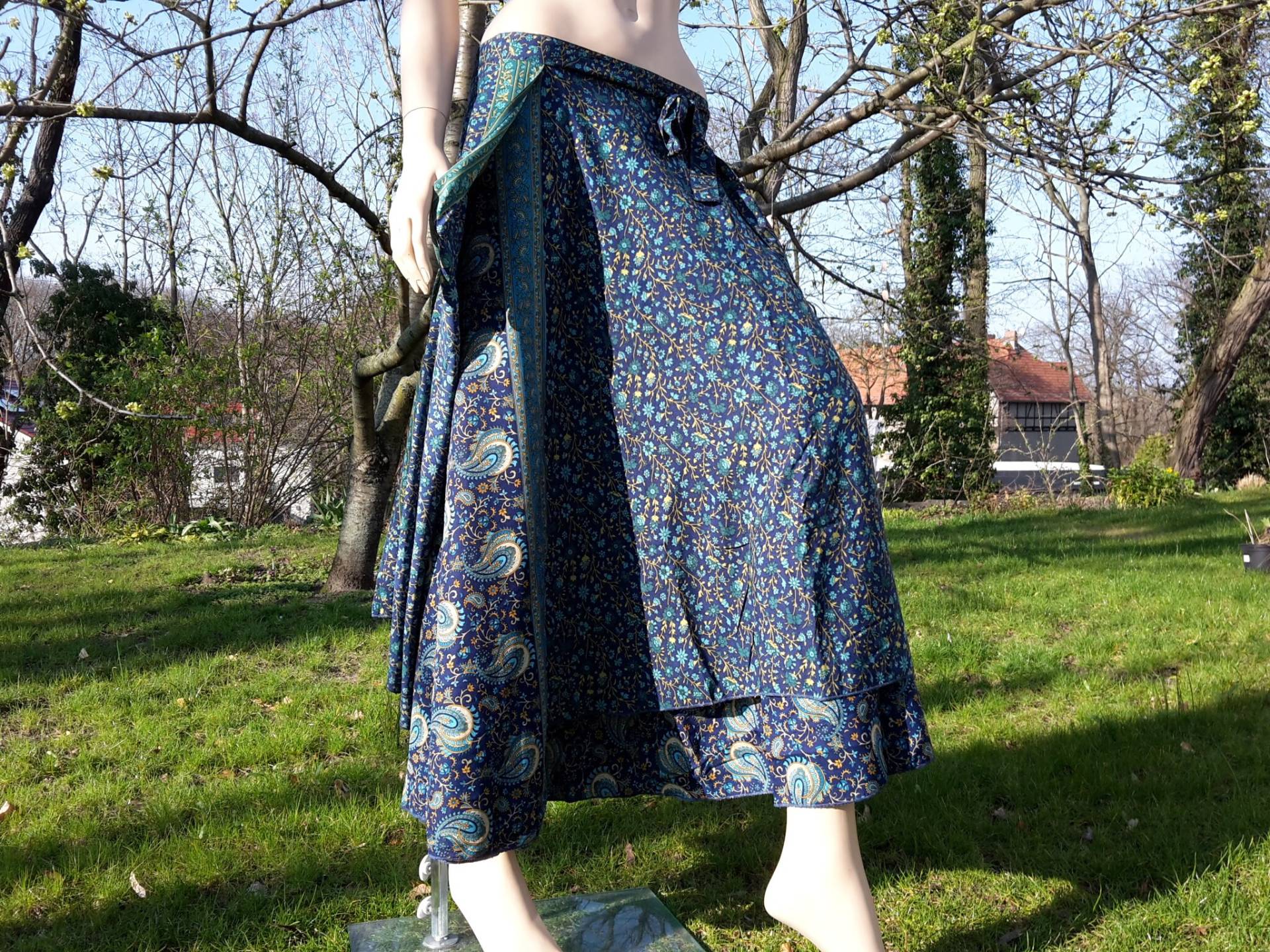 Wickelrock Saristoffe Maxirock Blau Petrol Gemustert Gr. 34 - 40 Lang Weit Schwingend Psy Goa Ethno Bohemian Boho Wickelrock Saristoffe Maxirock Blau Petrol Gemustert Gr. 34 - 40 Lang Weit Schwingend Psy Goa Ethno Bohemian Boho von SangmoLa