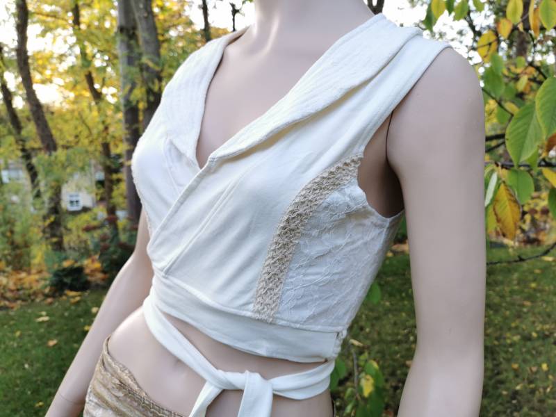 Wickeltop Weste Damen Natur Hellbeige Gr. S/M Mit Spitze Und Langen Bindebändern Top Shirt Oberteil Psy Goa Ethno Boho Yogini von SangmoLa