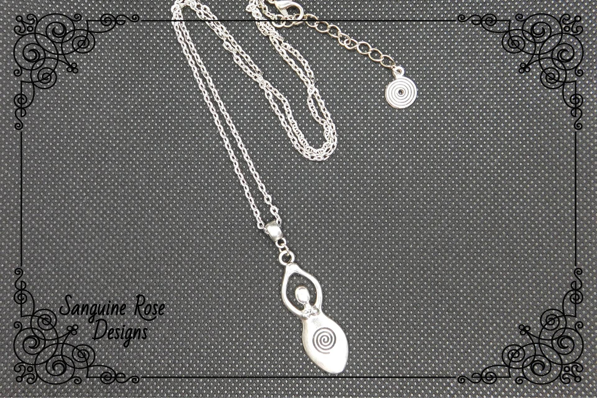 Dreifache Göttin Halskette Anhänger, Pagan Halskette, Wicca Göttin Schmuck, Silberkette, Verstellbar von SanguineRoseDesigns