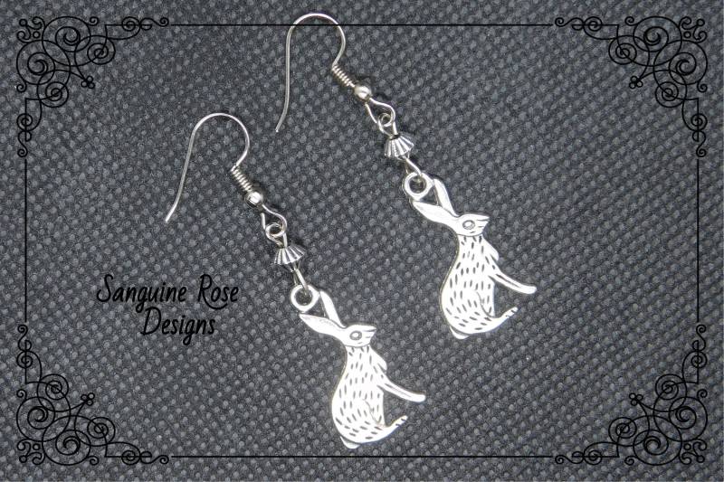 Hase Ohrringe, Wicca Silber Baumeln Tropfen Clip Auf Oder Ohrhänger von SanguineRoseDesigns