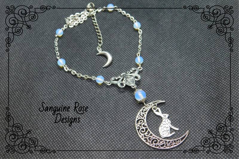 Mond Hase Mondstein Halskette, Kaninchen Edelstein Halsketten Anhänger von SanguineRoseDesigns